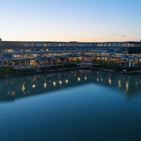 Mercure Melbourne Caroline Springs Exteriör bild